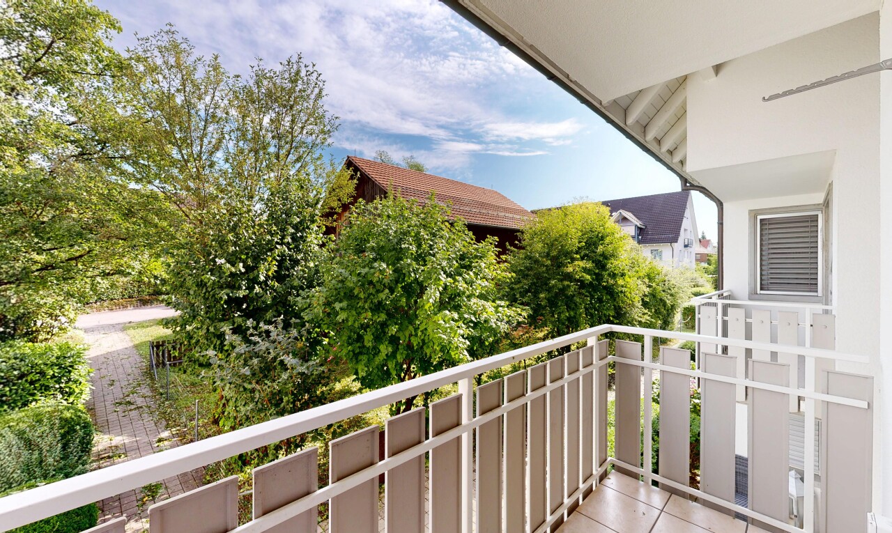 balkon mit balkon, from property, und day time