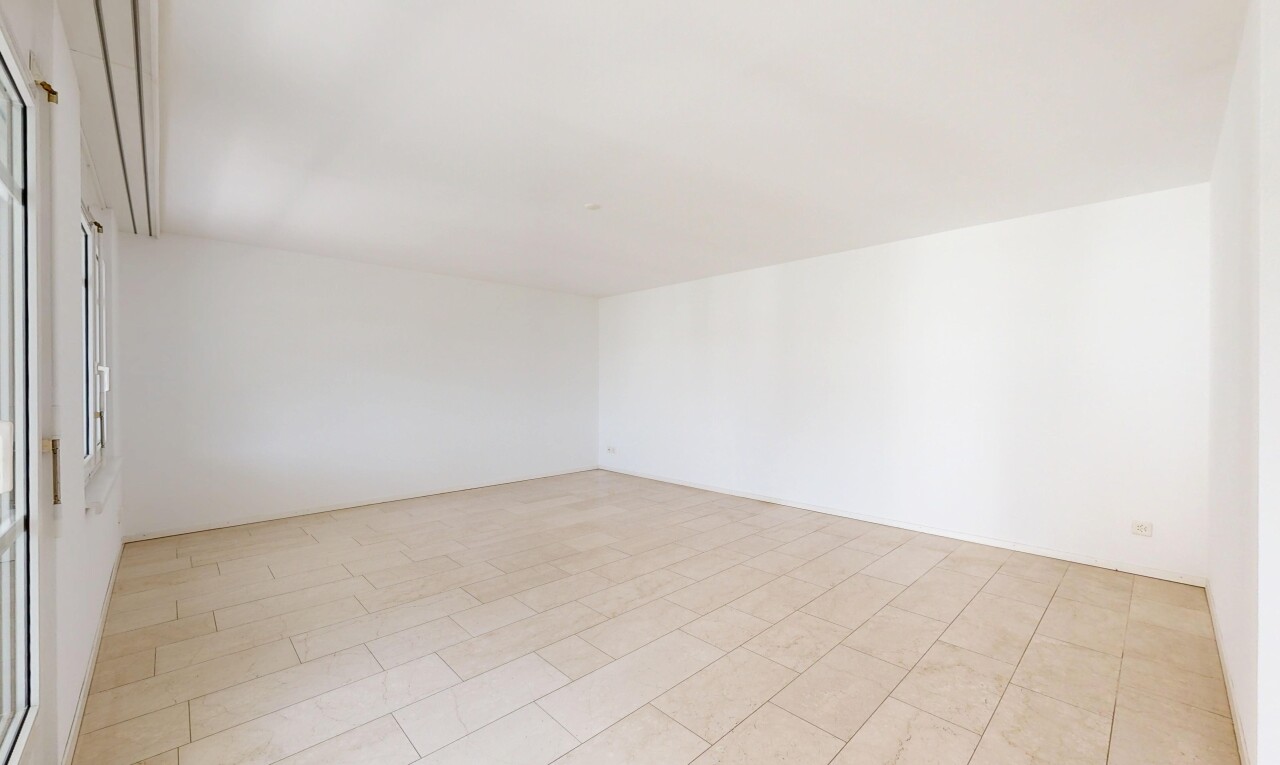 leerer raum mit gipskartonwand, drywall, light floor, und inside property