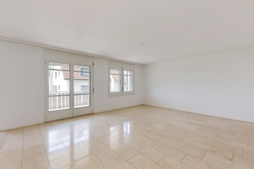 pièce vide avec drywall, cloison sèche, inside property, et light floor