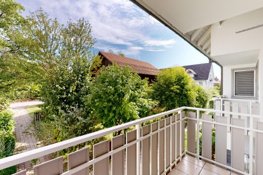 balkon mit balkon, from property, und day time
