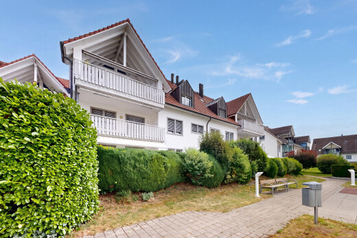 außenansicht mit balkon, ziegeldach, day time, und dachgaube