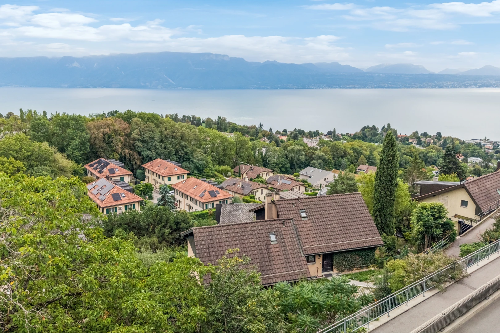 seesicht mit wohngebietblick, residential view, seesicht, water view, und neighborhood view