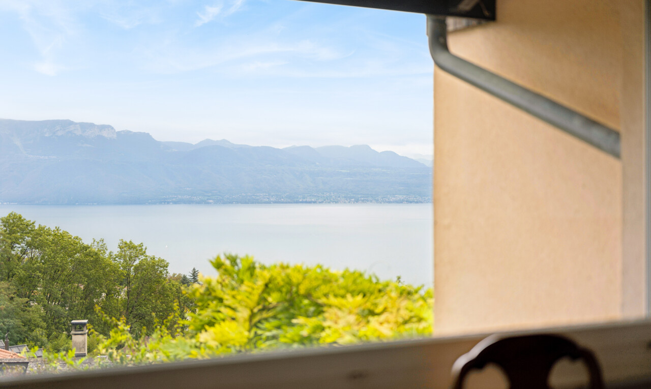 seesicht mit view focus, water view, seesicht, mountain view, und blick auf die berge