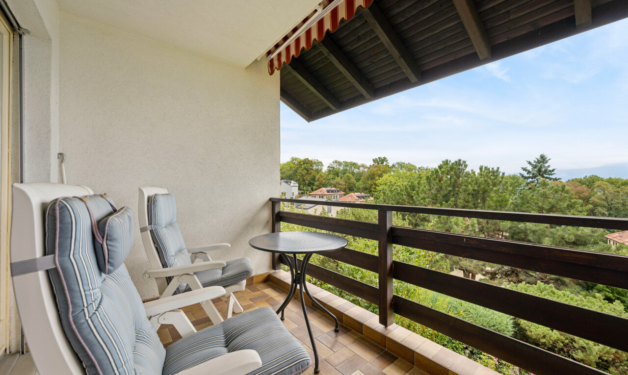 balkon mit balkon, view focus, from property, und day time