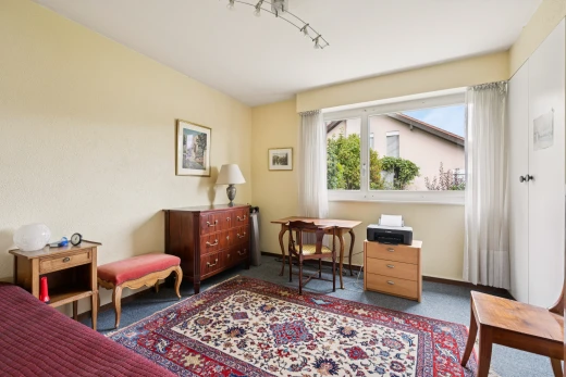 zimmer / schlafzimmer mit deckenbeleuchtung, inside property, drywall, gipskartonwand, und day time