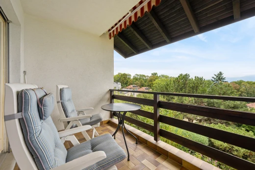 balkon mit balkon, view focus, from property, und day time