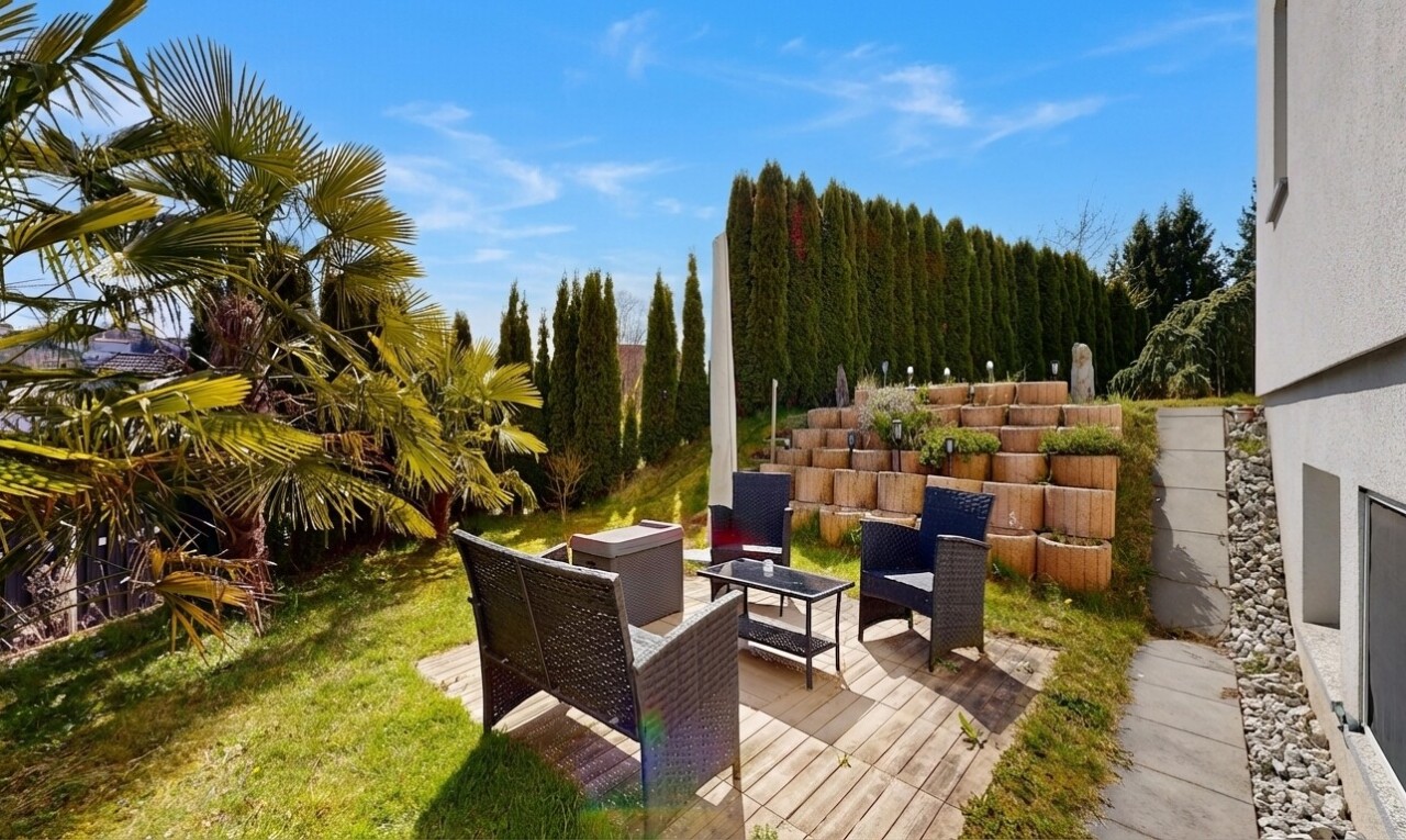 terrasse mit deck, from property, wohnraum im freien, day time, und rasen