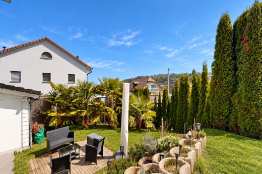 garten mit rasen, from property, day time, und wohnraum im freien