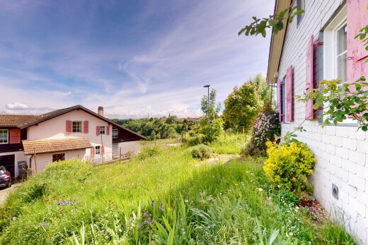 façade avec property visible et day time