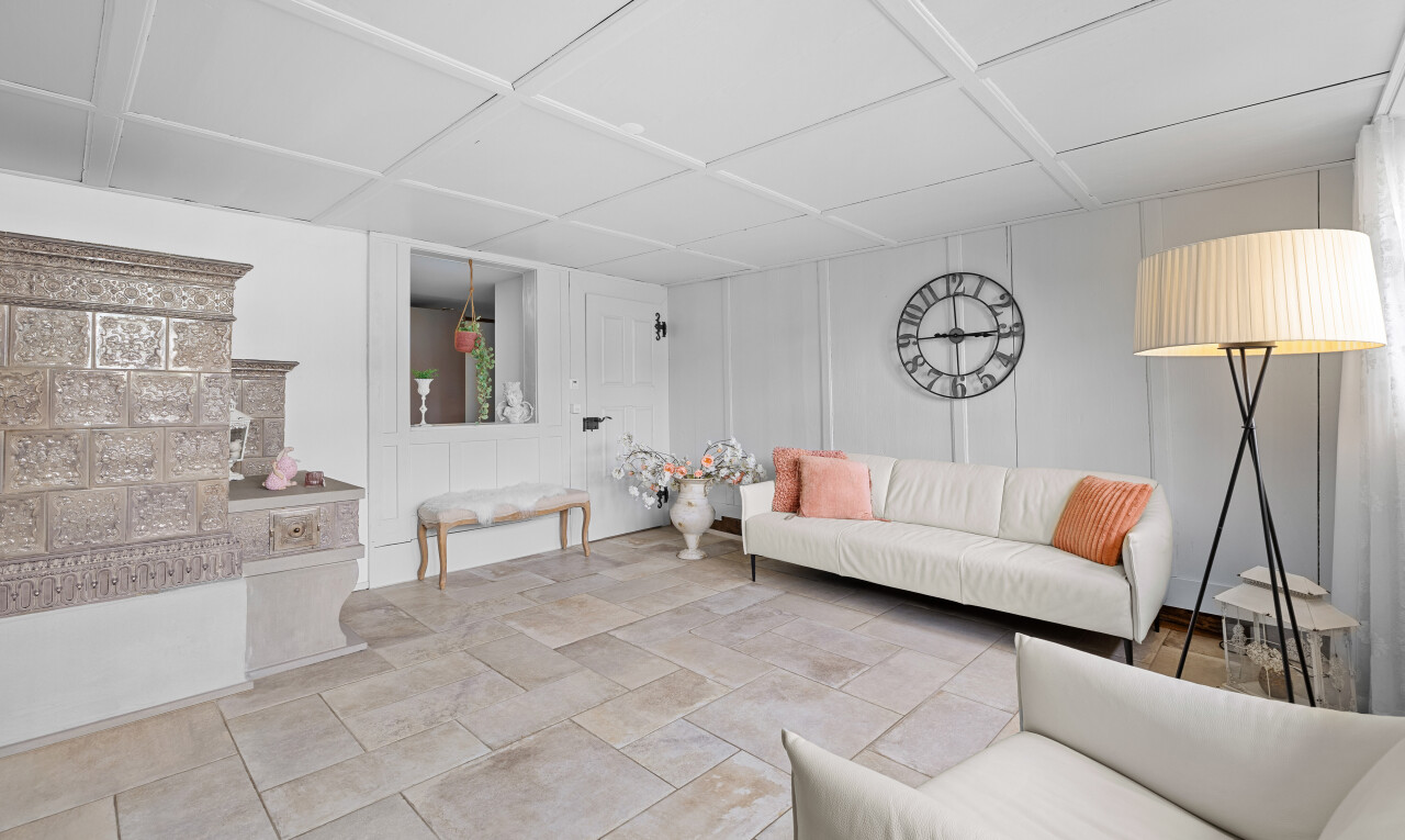 wohnzimmer mit niedrige decke