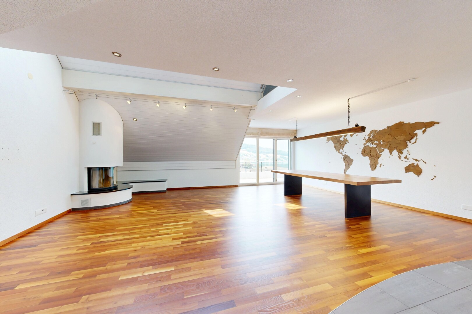 leerer raum mit sockelleisten, baseboards wall, holzfußboden, wood finish floor, und gipskartonwand
