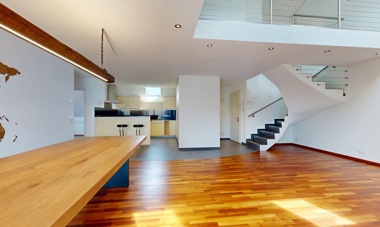 küche mit opens to living area, öffnet sich zum wohnraum, drywall, gipskartonwand, und wood finish floor