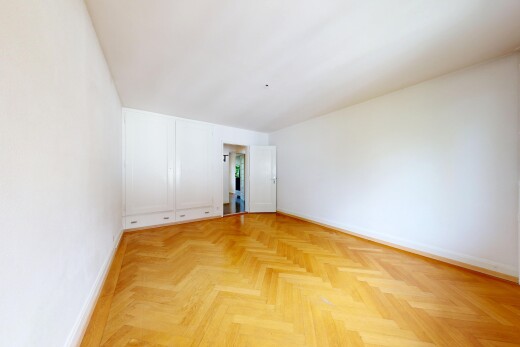 leerer raum mit wood finish floor, holzfußboden, drywall, gipskartonwand, und inside property