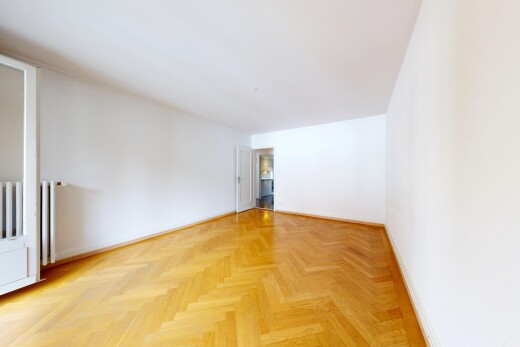 leerer raum mit wood finish floor, holzfußboden, drywall, gipskartonwand, und parquet floor