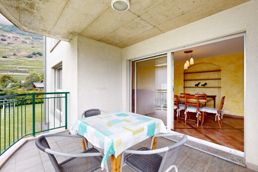 balcony with outdoor dining space