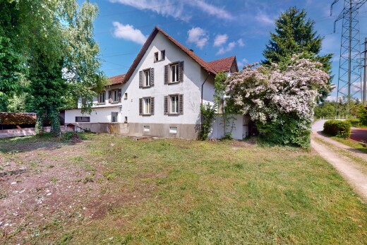 außenansicht mit power lines view, high tension power lines view, blick auf hochspannungsleitungen, property visible, und stuckverkleidung