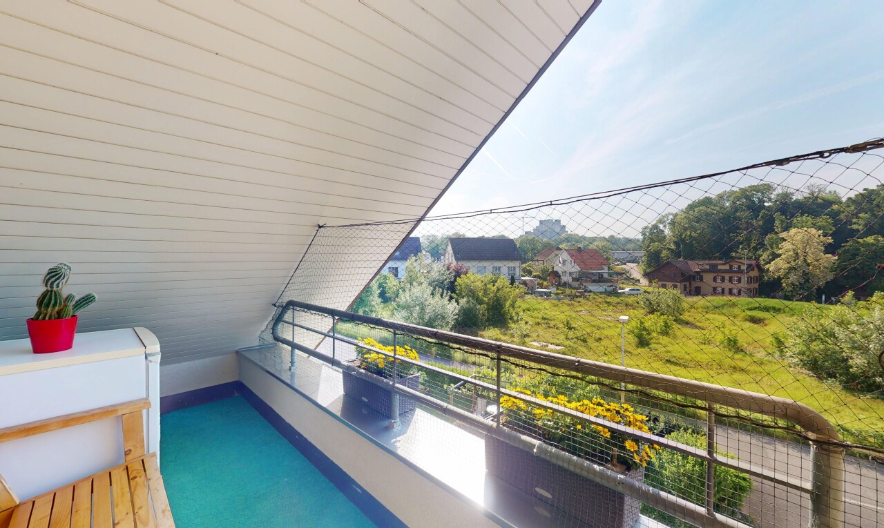 balcon avec from property, balcon, et day time
