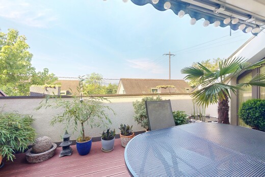 terrasse avec from property, day time, et coin repas extérieur