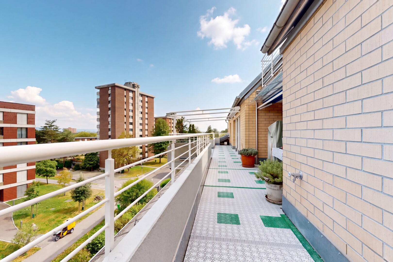 balkon mit from property, balkon, day time, und view focus