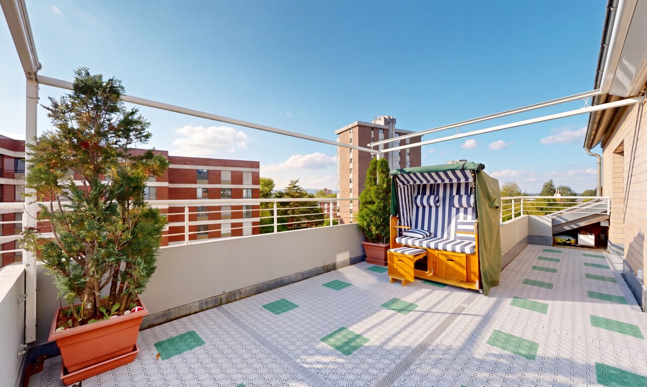terrasse mit terrasse, from property, und day time