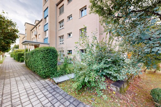 außenansicht mit blick auf wohnanlage, apartment complex view, und from community
