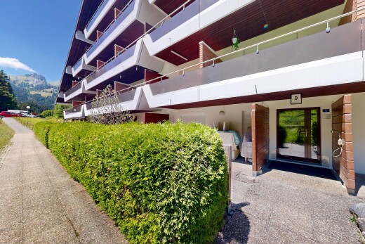 extérieur du bâtiment avec from community, day time, vue sur le complexe d'appartements, et apartment complex view