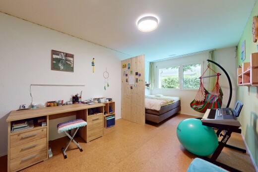 büro mit gipskartonwand, drywall, inside property, natürliches licht, und natural light