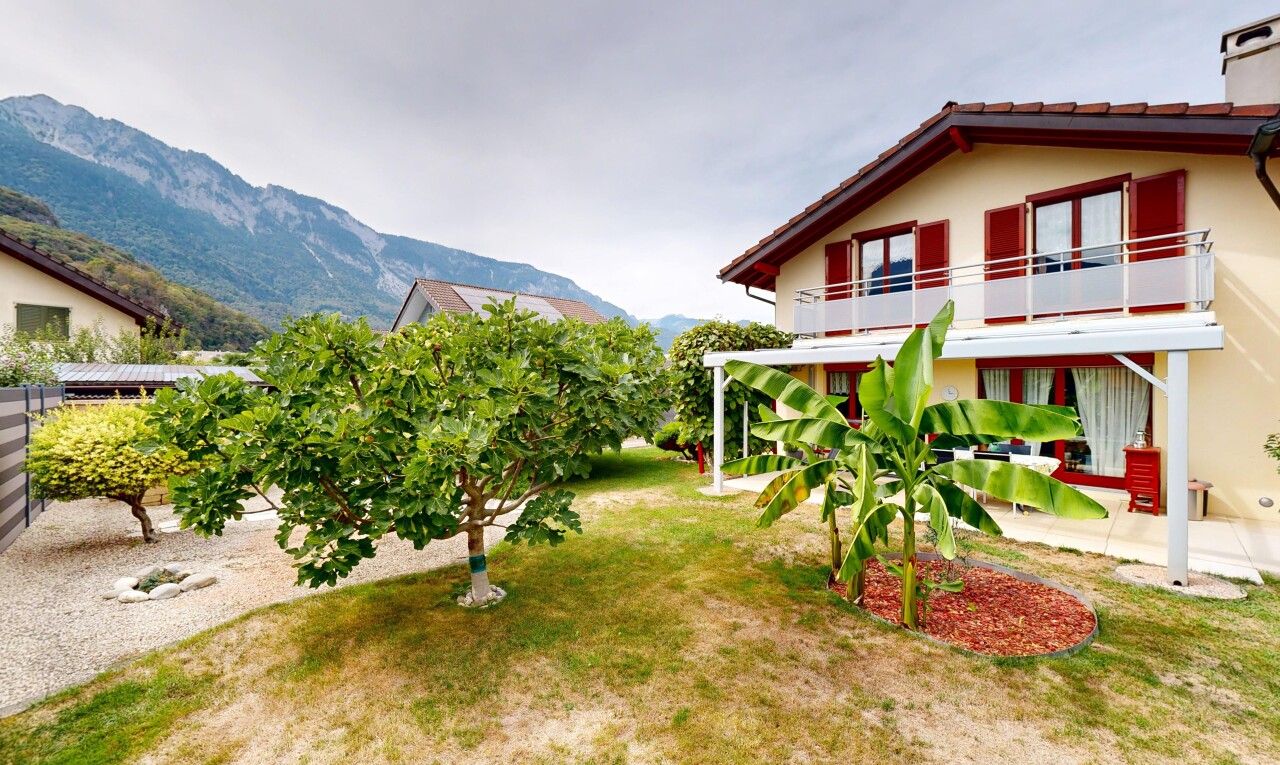 façade avec balcon, bardage en stuc, from property, mountain view, et vue sur la montagne