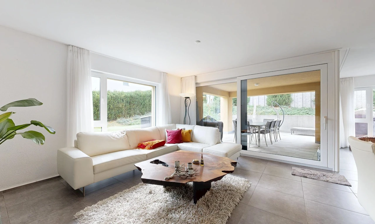 wohnzimmer mit inside property, außenzugang, gipskartonwand, und drywall