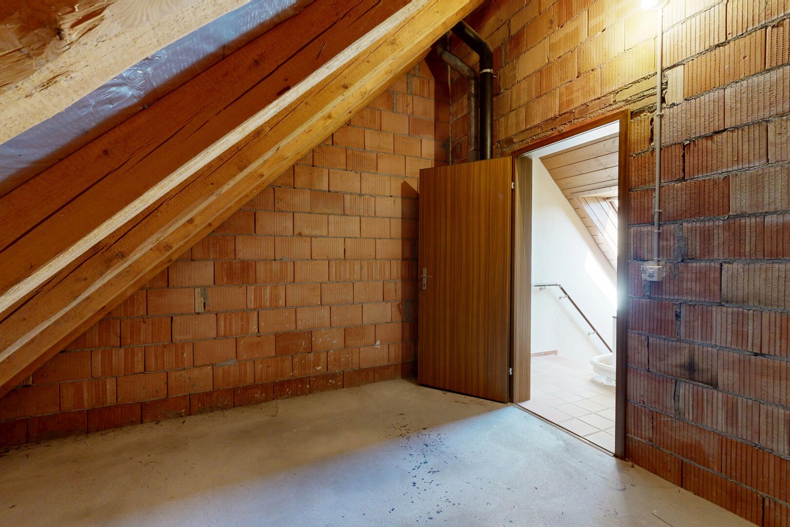 leerer raum mit betonboden, concrete floor, und unfinished concrete floor