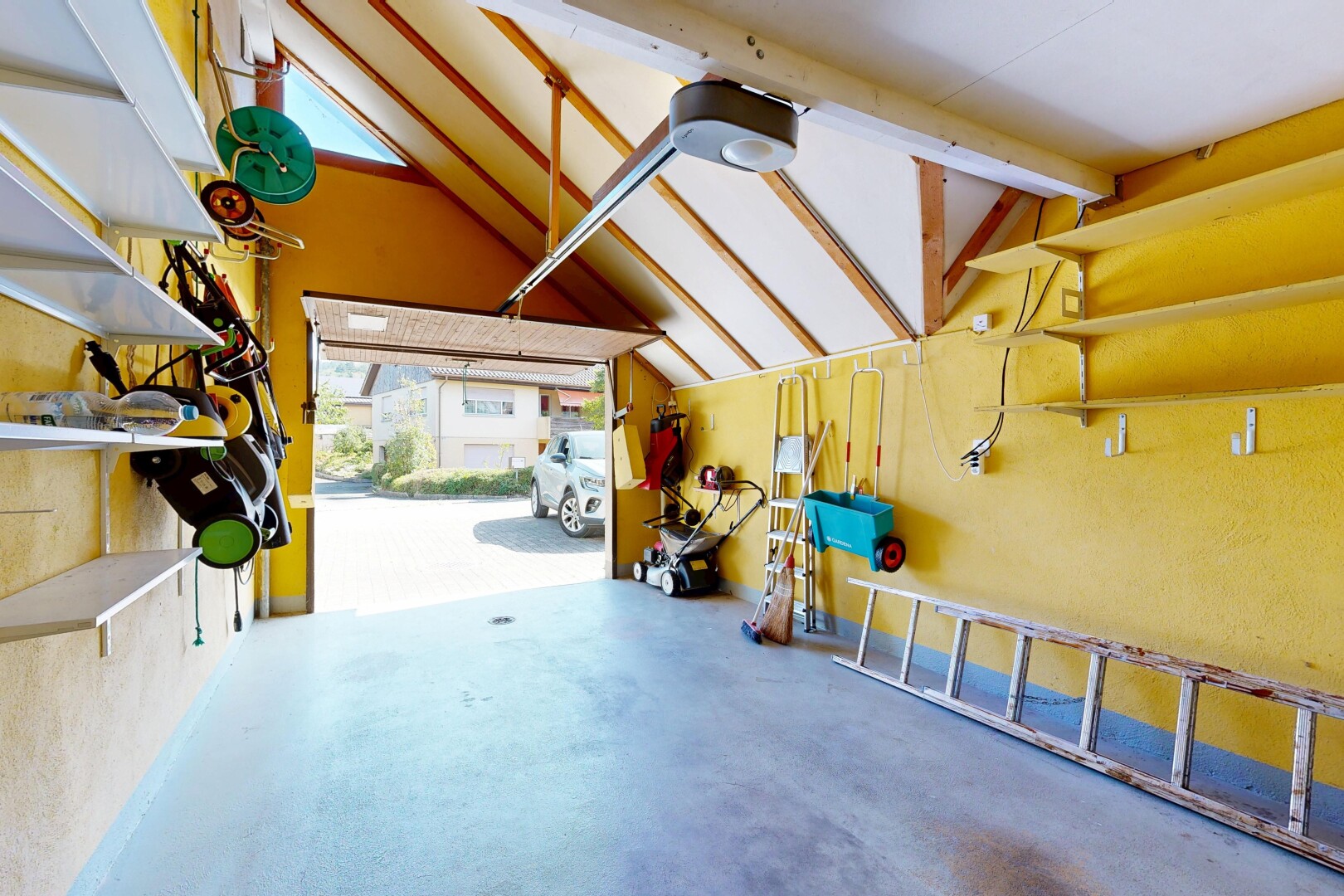 innenraum mit inside property