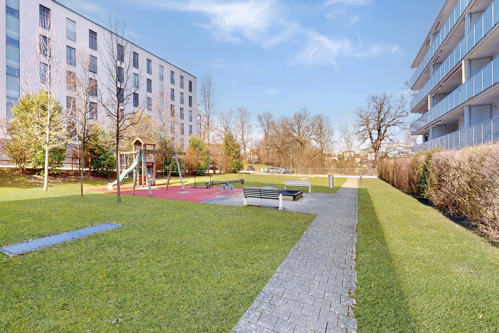 außenansicht mit day time, park view, blick auf wohnanlage, apartment complex view, und from community