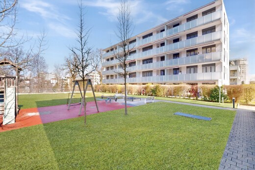 extérieur du bâtiment avec from community, day time, vue sur le complexe d'appartements, apartment complex view, et park view