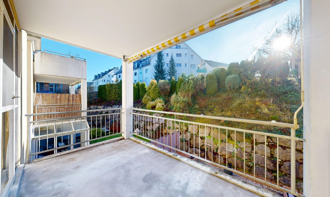 balcon avec day time, from property, et balcon