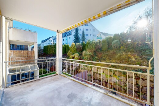 balkon mit day time, from property, und balkon