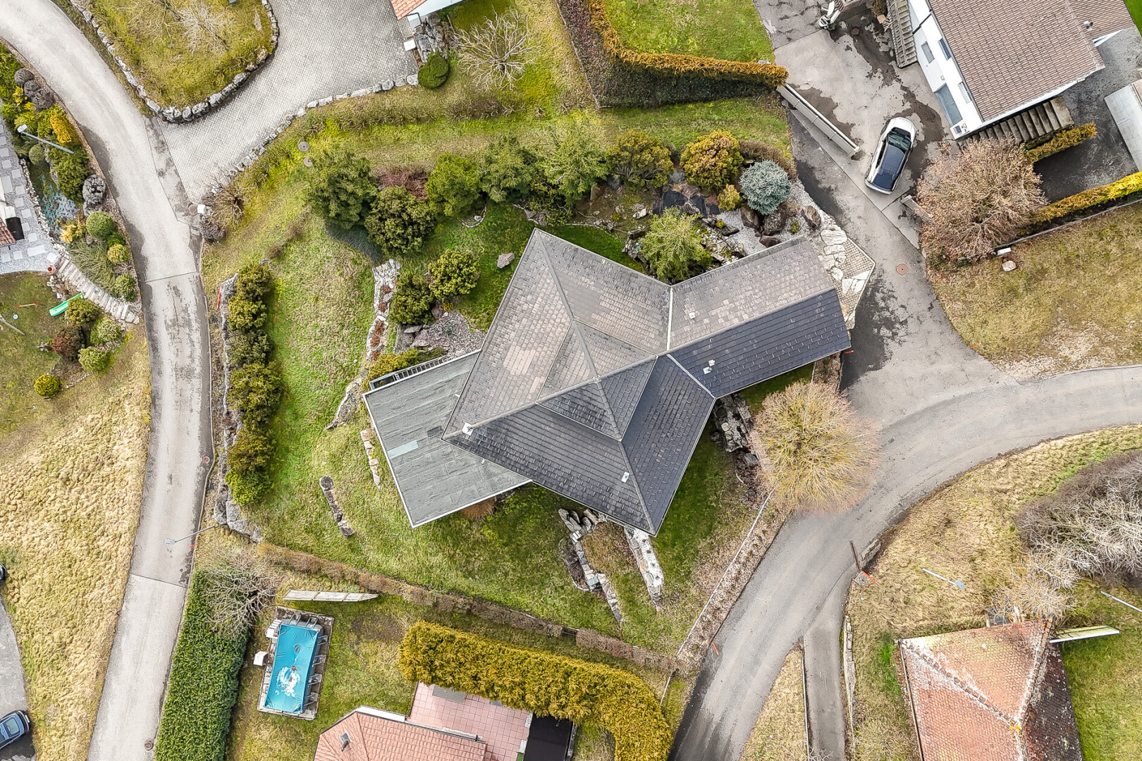 façade avec aerial view