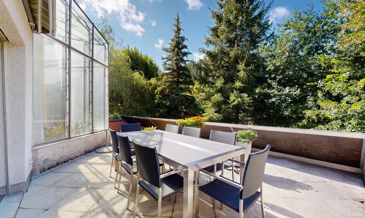 terrasse avec coin repas extérieur, from property, et day time