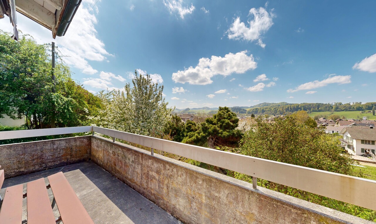 balcon avec from property, day time, et balcon