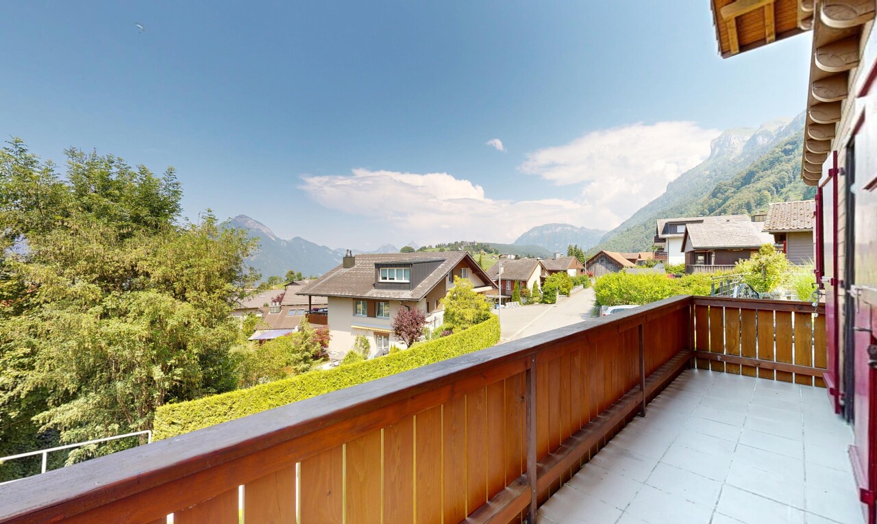 balkon mit view focus, from property, mountain view, blick auf die berge, und balkon