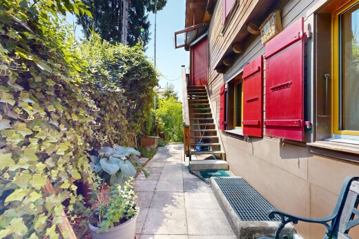 terrasse mit from property, treppen, und day time