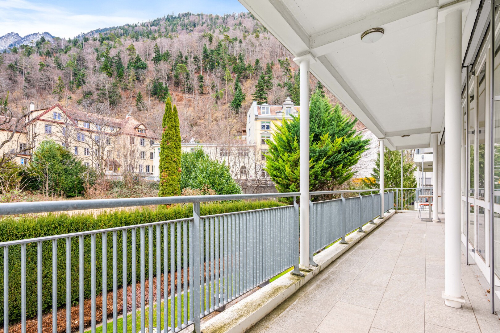 balkon mit balkon, day time, blick auf die berge, und mountain view