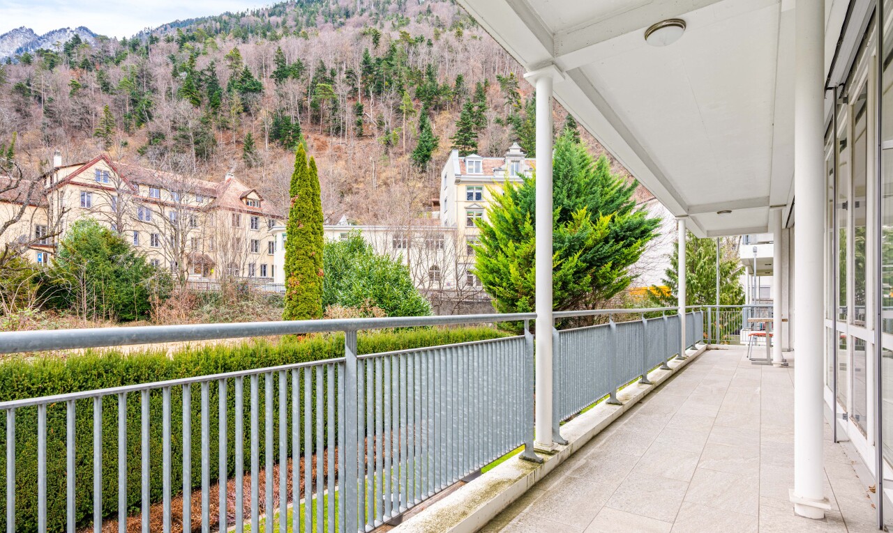 balkon mit balkon, day time, blick auf die berge, und mountain view