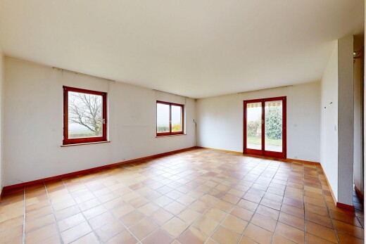 pièce vide avec inside property, lumière naturelle, natural light, cloison sèche, et drywall