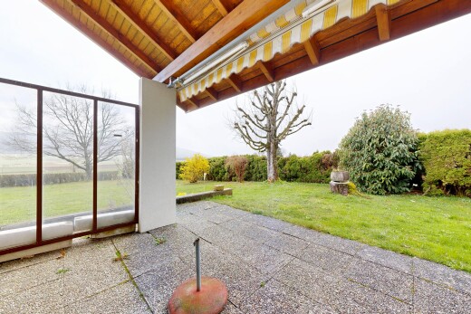 terrasse mit overcast, from property, rasen, und terrasse