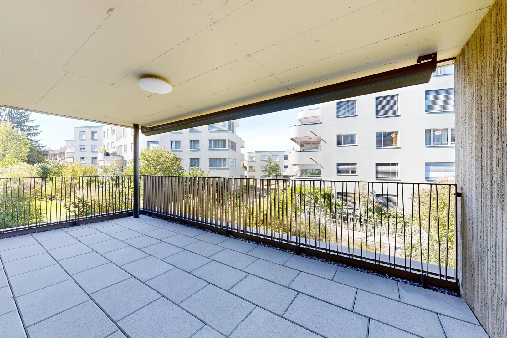 terrasse avec apartment complex view, view focus, et from property