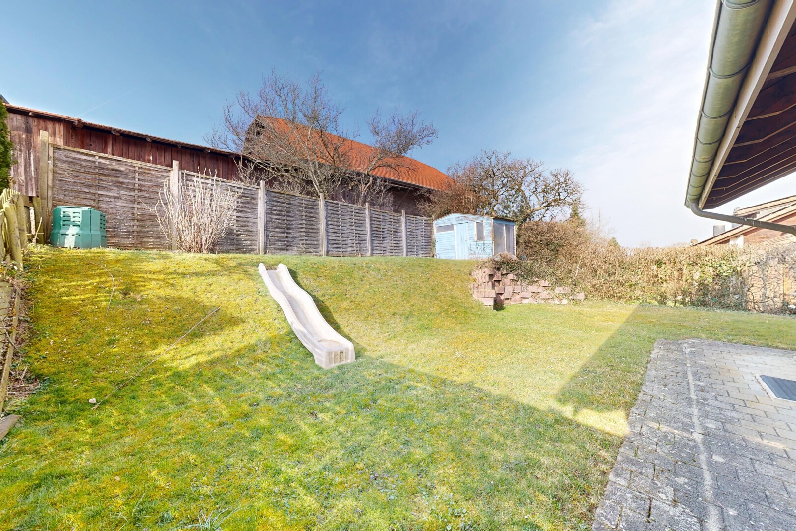 garten mit from property, rasen, und day time