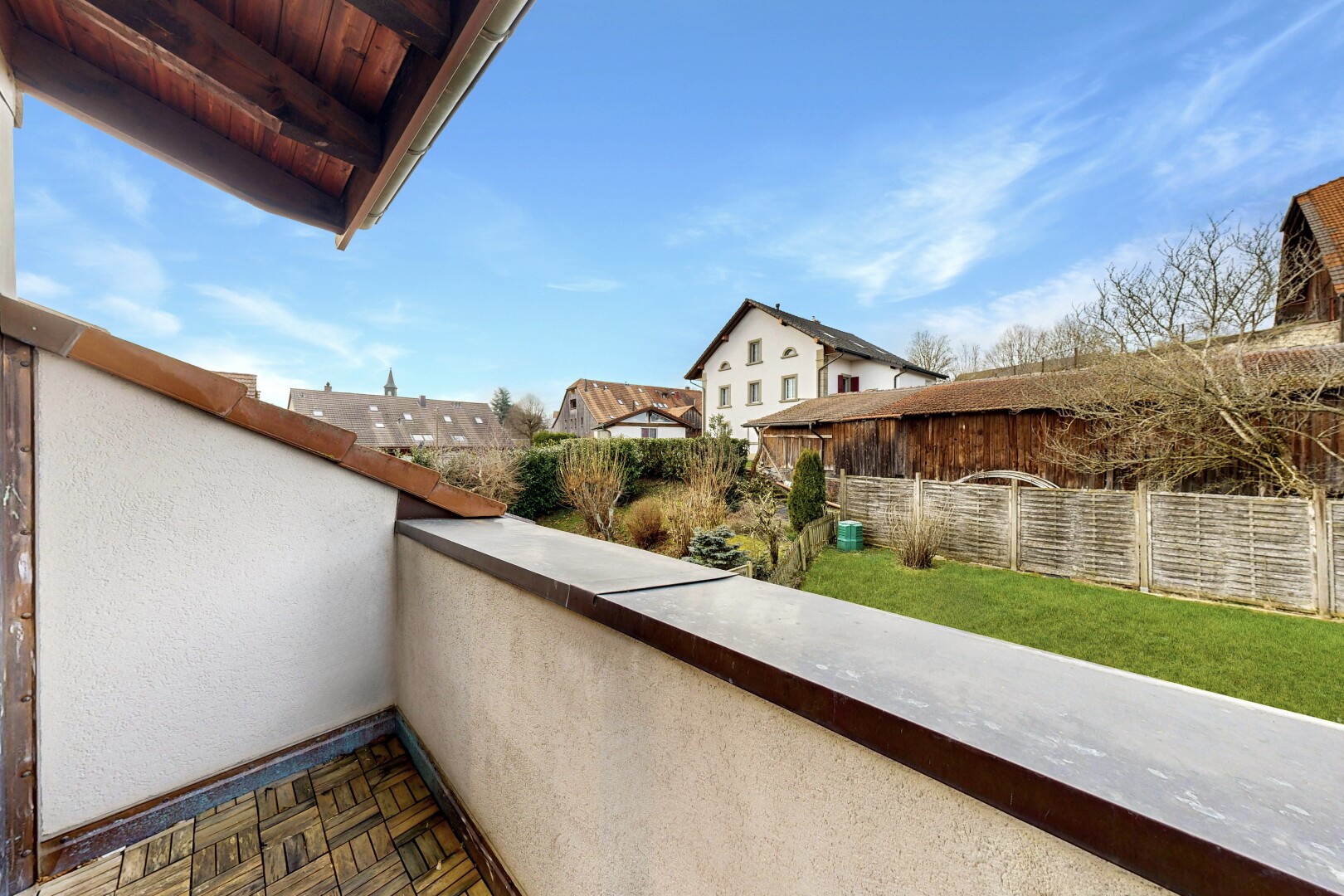balkon mit from property, balkon, und day time