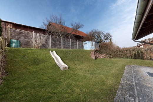 garten mit rasen, day time, und from property