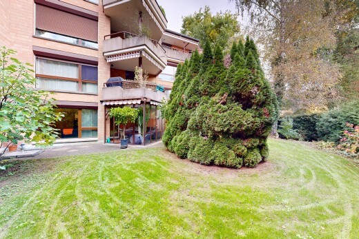 garten mit balkon, overcast, terrasse, rasen, und property visible