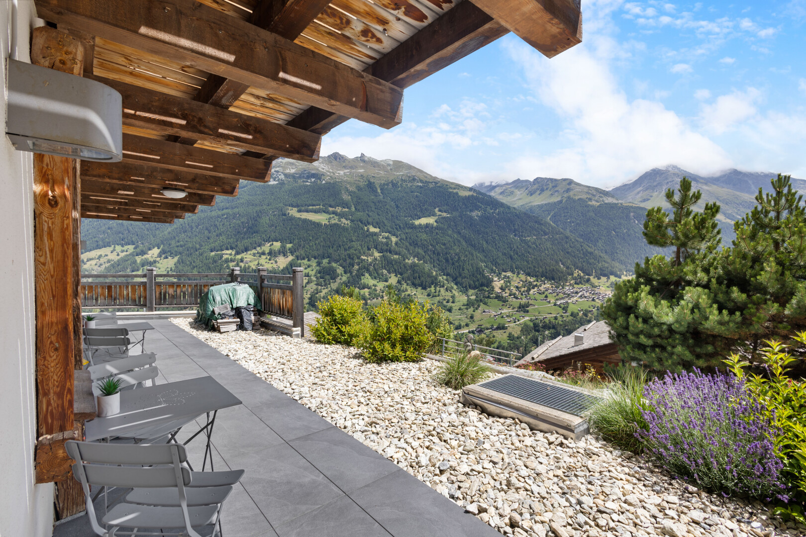 vue sur la montagne avec vue sur la montagne, mountain view, from property, et day time